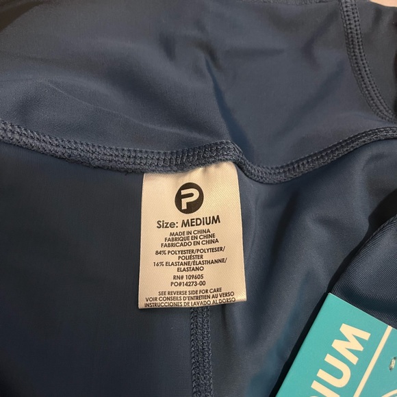 Women’s Pelagic Fiji Leggings - Solid - Picture 2 of 4